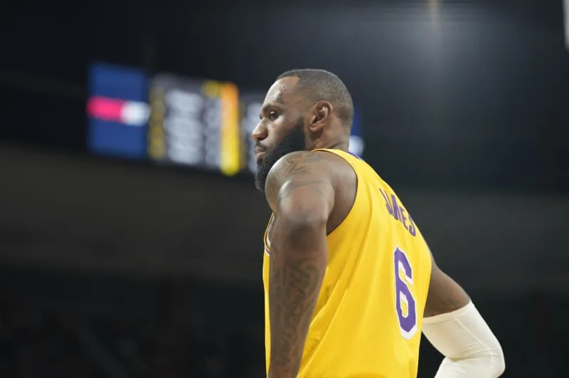 LeBron James se aleja de las redes sociales por un tiempo