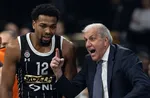 "Sterling Brown comparte su rutina de tiro y compara a Zeljko Obradovic con Larry Brown"