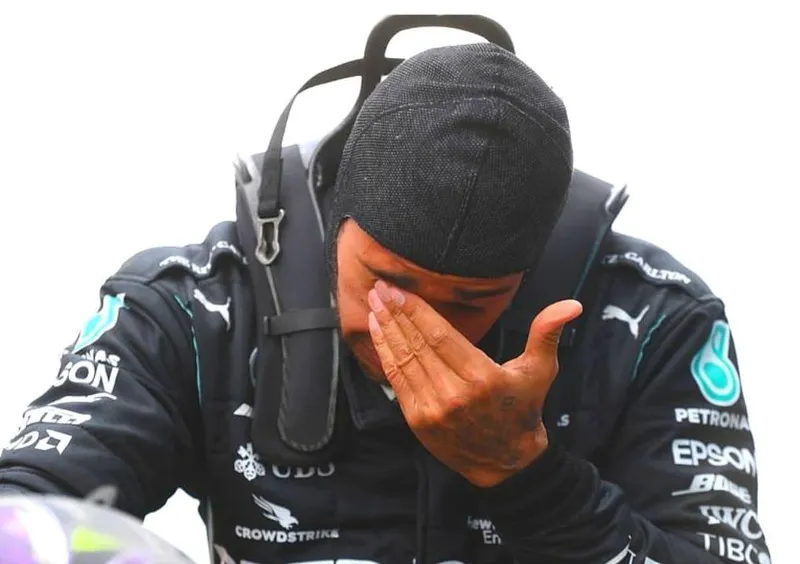 Hamilton se despide de Mercedes entre lágrimas: un adiós emocional