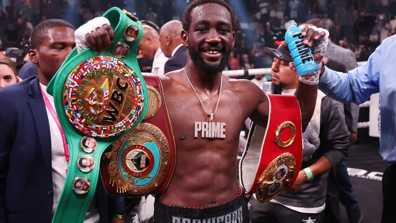 Terence Crawford estará fuera de combate hasta mayo por lesión