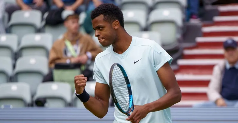 ATP Brisbane: Mpetshi Perricard derrota a Mensik y avanza a las semifinales