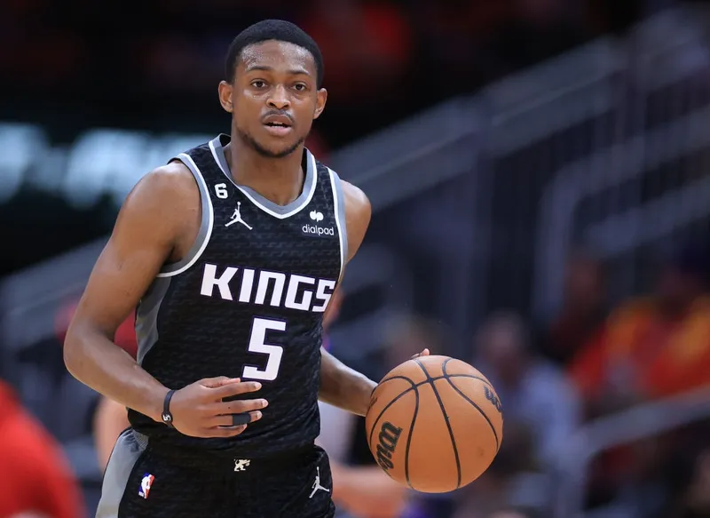 Rumores de traspasos en la NBA: De'Aaron Fox no ha solicitado salir, pero su futuro con los Kings es cada vez más incierto