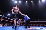 Artur Beterbiev vs. Dmitry Bivol: Resultados del Pesaje para el Combate del Sábado - Noticias de Boxeo 24