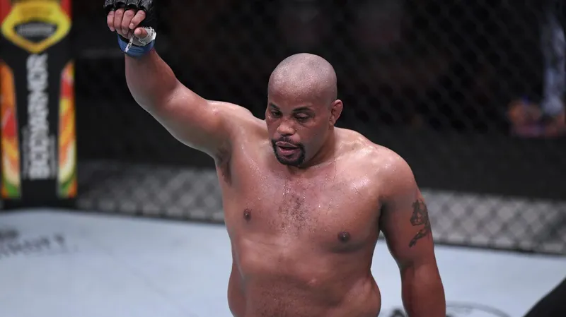 Daniel Cormier actúa como matchmaker para la división de peso gallo de la UFC