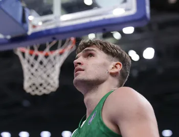 Mario Hezonja expulsado en partido contra Mónaco tras extraño altercado