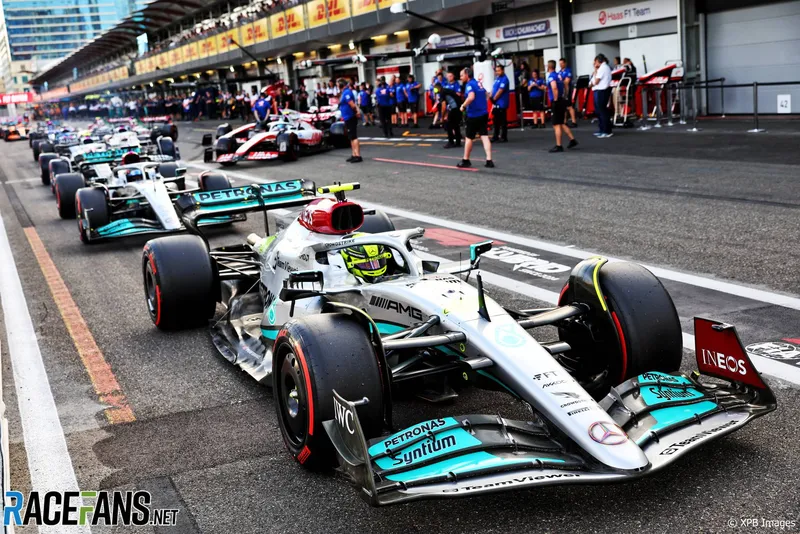 Hamilton compara el rebote en Interlagos con el de Baku 2022