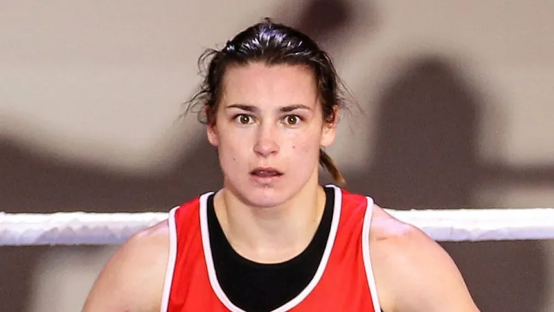 ¡Katie Taylor brilla tras otra épica batalla contra Amanda Serrano!