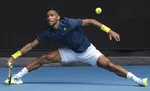 Auger-Aliassime supera momento VAR y avanza en el torneo de Dubái