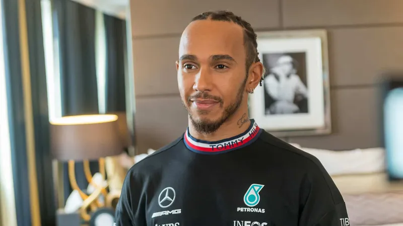 Lewis Hamilton revela su pasión por su colección de supercoches de 16.5 millones de dólares