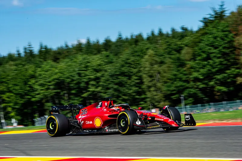 Leclerc se siente 'herido' por la falla de Ferrari en la lucha por el título en Abu Dhabi