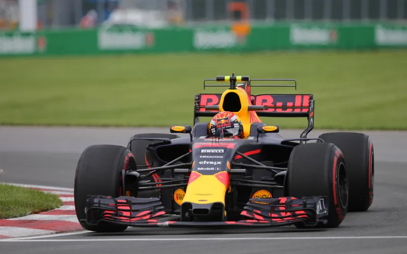 Verstappen confirma su AUSENCIA en Red Bull: Decisión sorprendente revelada