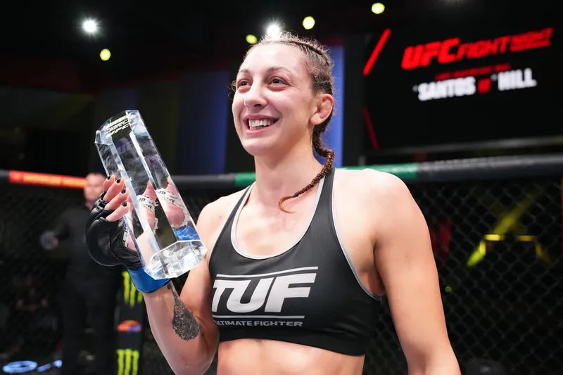 Juliana Miller, ganadora de TUF 30, se retira de UFC Fight Night 251