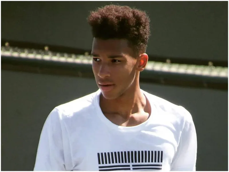 Felix Auger-Aliassime logra su primer hito profesional al alcanzar la final del Campeonato de Tenis de Dubái