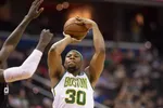 "Guerschon Yabusele podría unirse a un contendiente por el campeonato de la NBA"