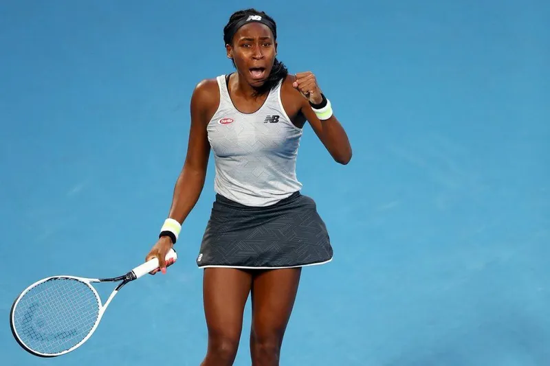 Coco Gauff Muestra su Lado Divertido al Burlarse de los Creativos Ejercicios de Pretemporada de su Entrenador