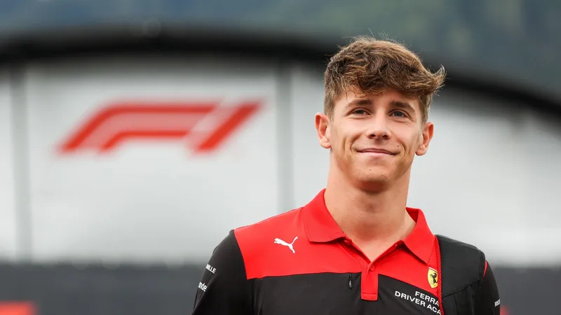 Arthur Leclerc se une a su hermano Charles en Ferrari para el FP1 de Abu Dhabi