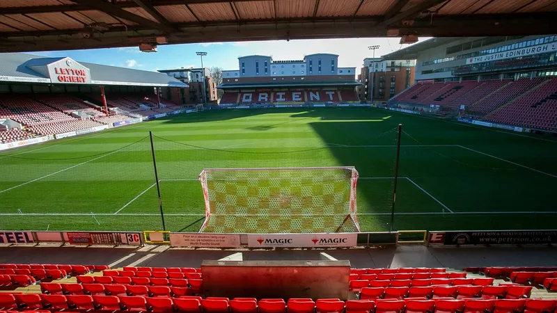 Leyton Orient de East London busca nuevo inversor