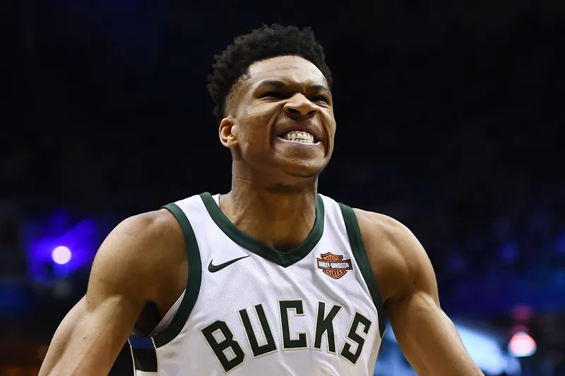 Giannis Antetokounmpo busca más: 