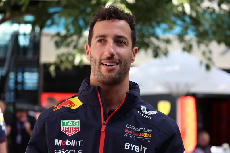 ¡Sorpresa en la pista! Daniel Ricciardo se une a Max Verstappen como compañero de equipo