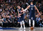 "Luka Doncic deslumbra en un emocionante enfrentamiento contra Nikola Jokic y los Denver Nuggets"