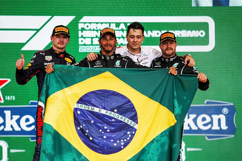 ¡Verstappen respira aliviado tras su crucial victoria en Brasil que lo acerca al título de F1!