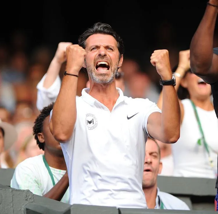 El Mensaje Ambivalente de Patrick Mouratoglou sobre la Lesión de Naomi Osaka Preocupa a los Fans Antes del Abierto de Australia