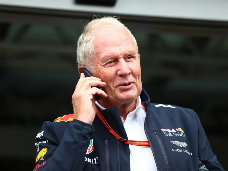 Helmut Marko de Red Bull sugiere posibles cambios en los asientos de F1 para 2025