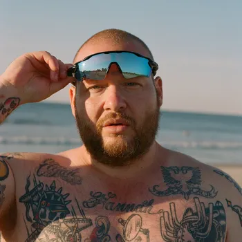 "Video: Action Bronson recibe duros golpes en el sparring con el campeón de UFC Alex Pereira"