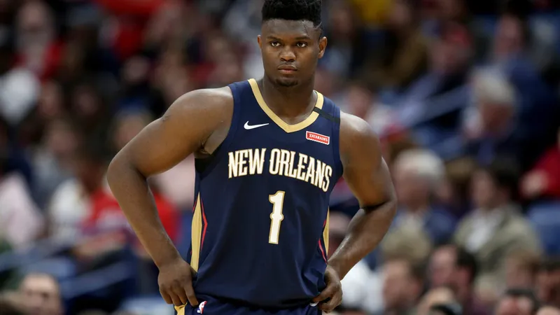 Zion Williamson de los Pelicans, fuera indefinidamente por un tirón en el muslo