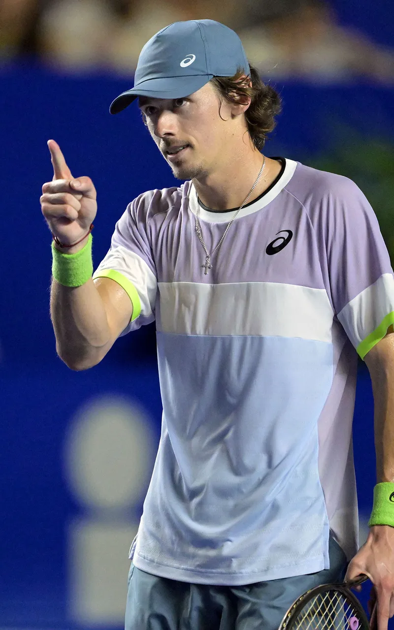 De Minaur avanza sin problemas ante Bublik y mantiene su récord perfecto en UTS Londres