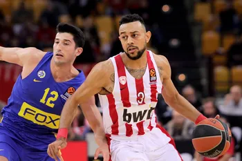 "Nigel Williams-Goss impulsa a Olympiacos hacia la victoria en París: Análisis de la EuroLeague"