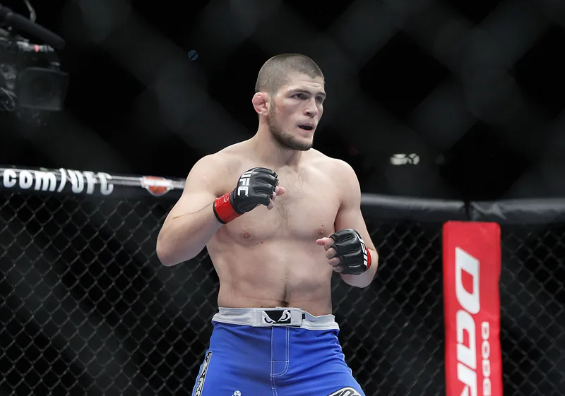 Khabib Nurmagomedov es expulsado de un vuelo de Frontier Airlines: la tripulación podría haberlo manejado mejor