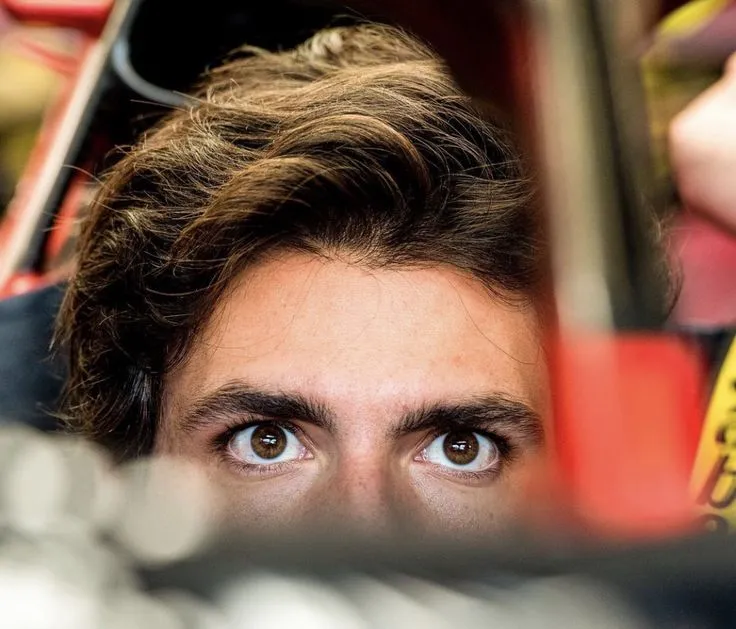 Sainz busca un 'adiós perfecto' tras cumplir su sueño en Ferrari