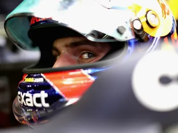 Verstappen ofrece una actualización cautelosa sobre su relación con Red Bull