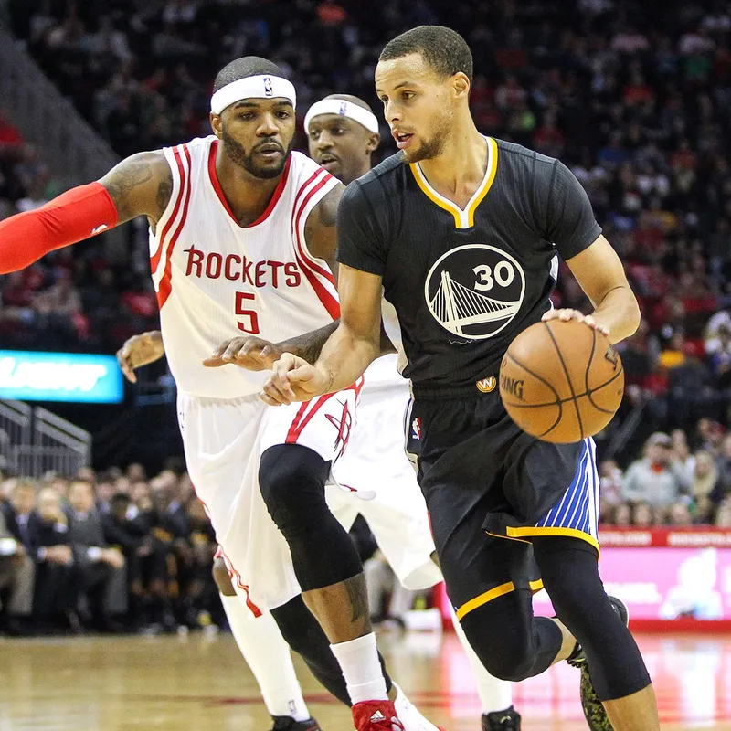 Curry y Harden: la batalla entre los reyes del triple en la NBA