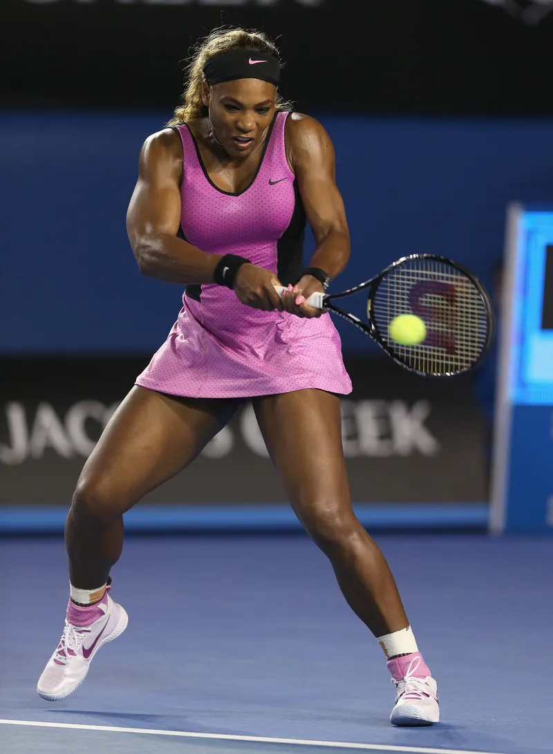 El Salto Atlético de Serena Williams Inspira a los Fans del Tenis a Expresar su Deseo Más Profundo