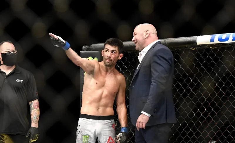 Dominick Cruz critica las detenciones del árbitro Keith Peterson: '¿Qué estás viendo?'