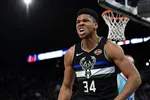 Giannis Antetokounmpo: "No son las condiciones más difíciles en las que he jugado"