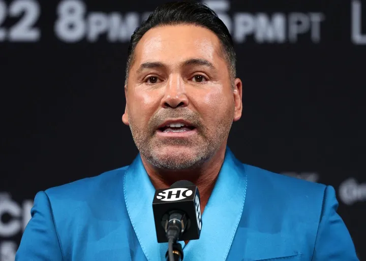 De La Hoya se enfrenta a Hearn 