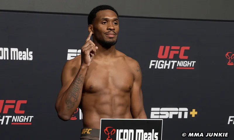 Mansur Abdul-Malik logra TKO sobre Nick Klein en UFC Fight Night 252: Resumen del combate