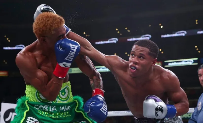 ¡Teofimo López estalla contra rumores de pelea con Devin Haney: 