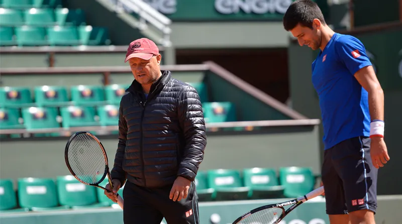 Miembros del equipo de entrenamiento de Novak Djokovic: Todo lo que necesitas saber, excluyendo a Andy Murray