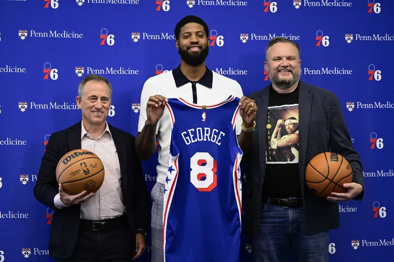 ¡Gran noticia para los aficionados! Paul George se prepara para su esperado debut con los 76ers contra los Suns este lunes por la noche