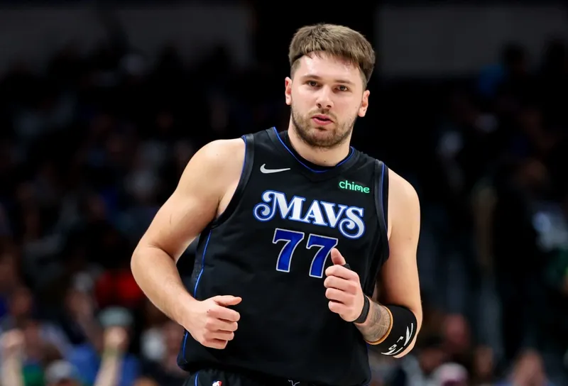 Los Mavs se preparan ante la lesión de pantorrilla izquierda de Luka Dončić contra los Wolves