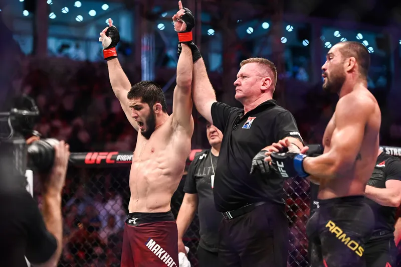 Islam Makhachev tranquilo ante el cambio de oponente a Renato Moicano en UFC 311