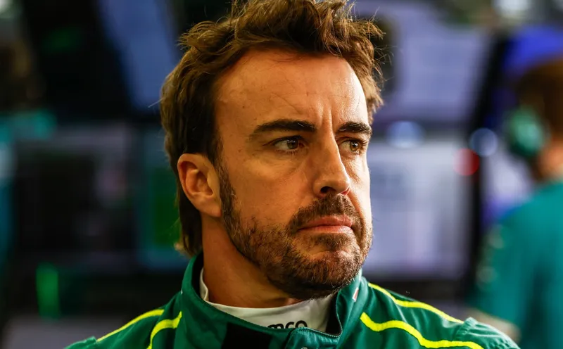 Fernando Alonso listo para 2025 tras cerrar una temporada complicada para Aston Martin con puntos en Abu Dhabi | Fórmula 1®