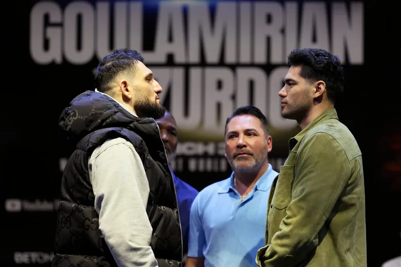 ¡El combate entre Gilberto Ramírez y Chris Billiam-Smith es una clara desventaja!