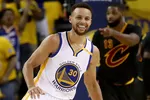 Stephen Curry encabeza las camisetas más vendidas de la temporada 2023