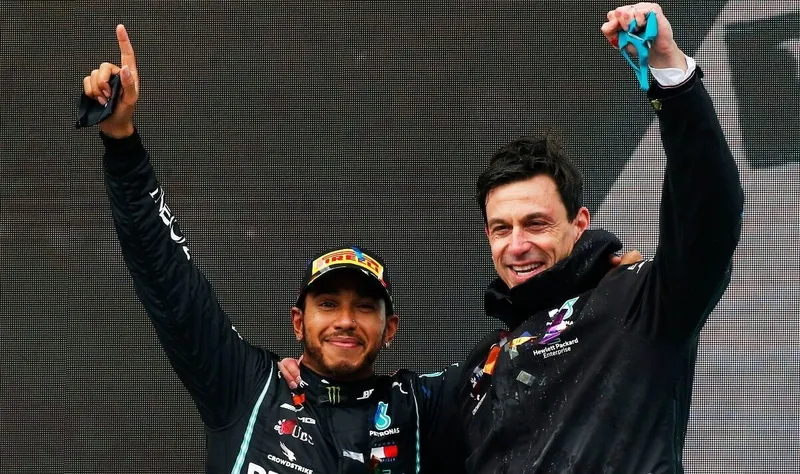 Wolff hace una audaz afirmación sobre la victoria de Hamilton tras el final de Mercedes