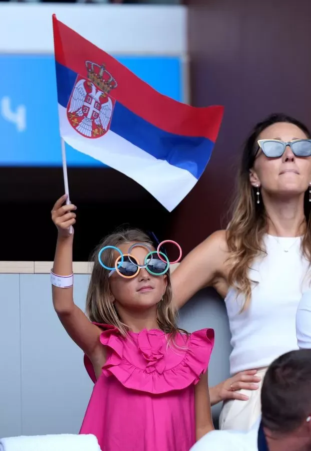 La Dulce Reacción de Tara Djokovic que Conquista Corazones Tras el Mensaje de Preocupación de su Padre Novak Después de una Dura Victoria